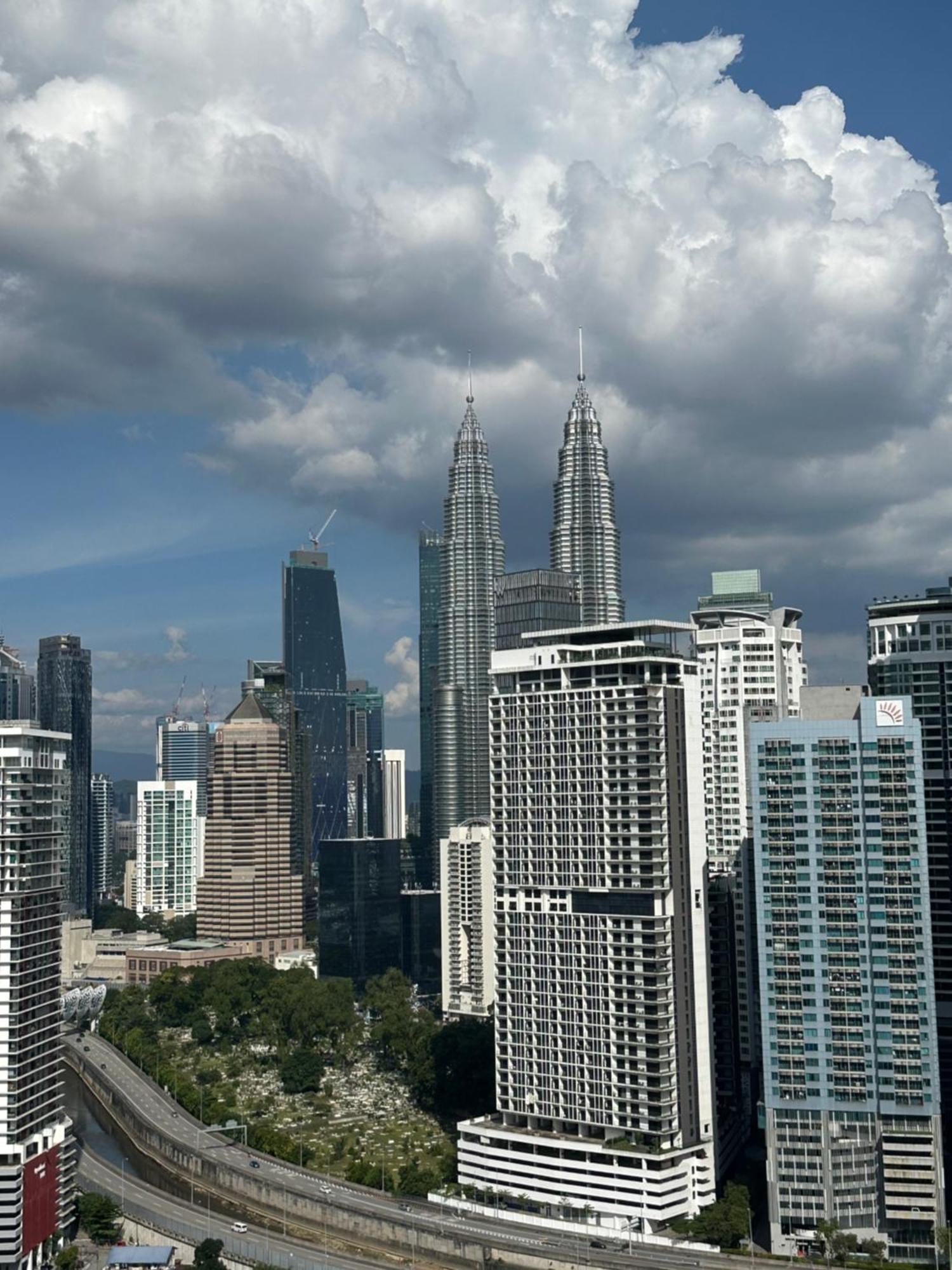 Colony Suites Klcc By Hibernate Kuala Lumpur Exterior foto